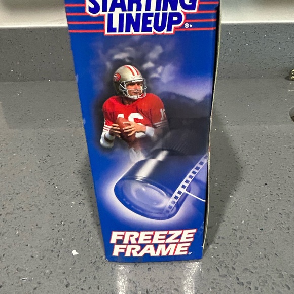 1998 Kenner Starting Lineup SLU Joe Montana Freeze Frame Brand New Unopened - Picture 3 of 7